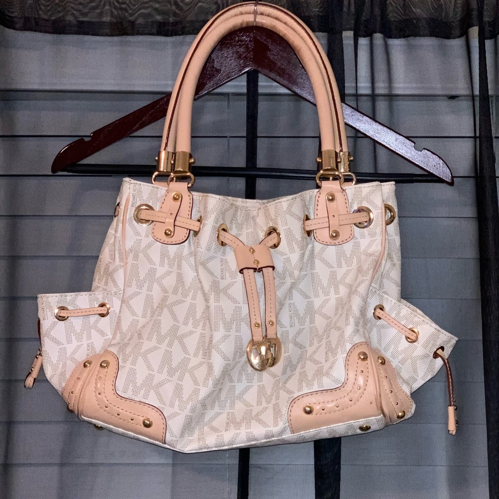 Michael Kors bucket bag